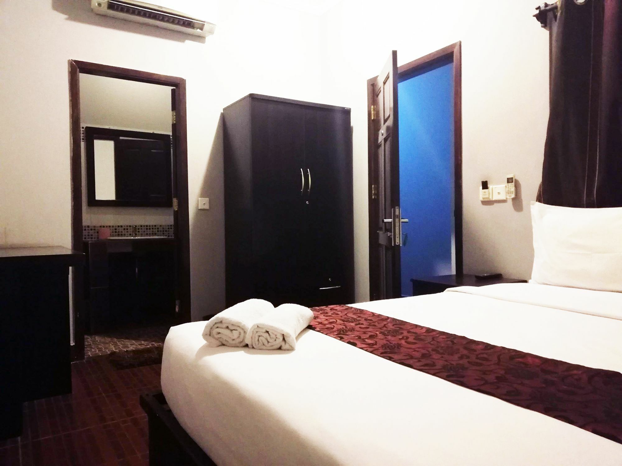 Tonle Khmer Guesthouse And Sky Bar Phnom Penh Zewnętrze zdjęcie